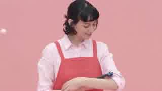 介護される赤ちゃん先輩