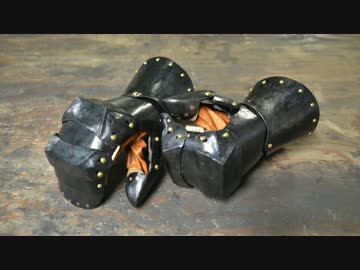 普段使い用の甲冑を作る。黒鉄のミトンガントレット。