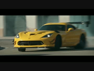 最後のダッジ・バイパーが魅せる凄腕ドリフト
