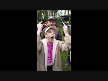 【マジキチ女】親トランプ派の集会で叫ぶイカれたリベラル左翼