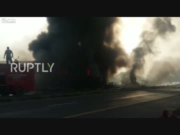 タバコ吸ってローリー爆発→135人死亡の事故現場（死体注意）