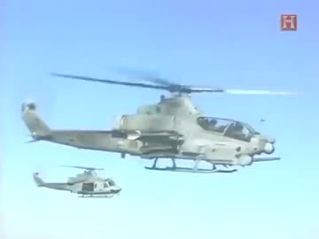 戦闘するデザイン　「AH-1 コブラ　攻撃ヘリコプター」