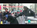 【海外ドッキリ】警察官の前で股間シェイクしてみた