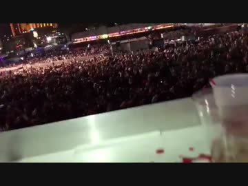 【衝撃映像】ラスベガス銃乱射事件、動画撮影者が撃たれる映像