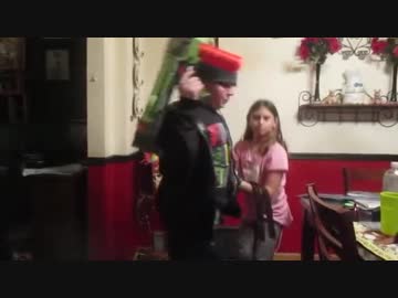 アメリカの子供たちの自作ホームドラマ（警察と強盗） Part2