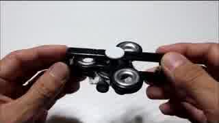 走るハンドスピナー：running handspinner