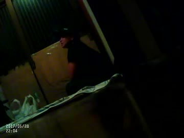 aiueo700、本物の糖質女に夜這いされ困惑