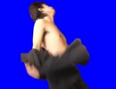服を脱ぐ平野BB