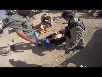 コンバットメディックによるIS交戦下での戦場救命(自爆攻撃迫る)