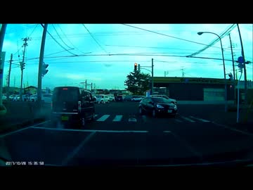 衝撃映像　ドラレコが捉えた瞬間