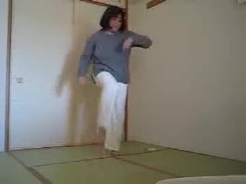 ホモと見る作曲出来て歌って踊れるネットアイドル