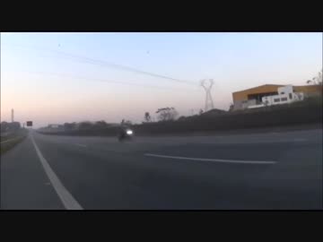 バイクで407km/hを出すと音がやばい件w
