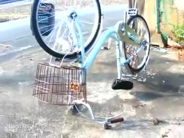 買ったばかりの自転車に鍵をかける嫌がらせ、逆さまにする嫌がらせ