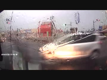 危険！　信号無視