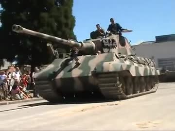 復活の超獣  ・  ケーニヒス ティーゲル