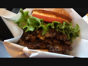 高級ハンバーガーショップ『ヘンリーズ バーガー 秋葉原 』でお肉トリプル