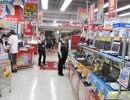 液晶を押す。買わせないで！嫌よダメよこんな画質じゃ♪
