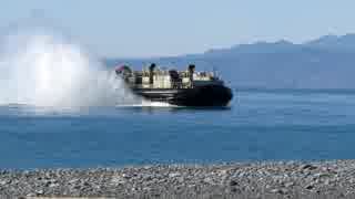 海上自衛隊 LCAC(エア･クッション揚陸艇) 上陸訓練2