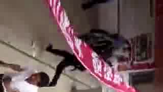 某處地方被圍攻了.........