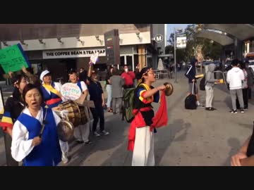 LA コリアンタウンへのホームレスシェルター設置に在米韓人が抗議…太鼓のリズムがw