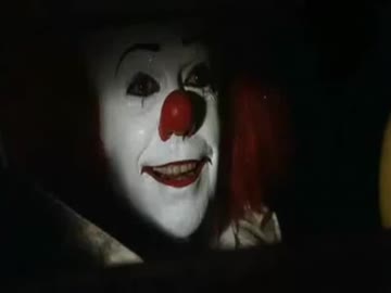 【嘘字幕シリーズ】ペニーワイズがガンダムのムック本をオススメするようです