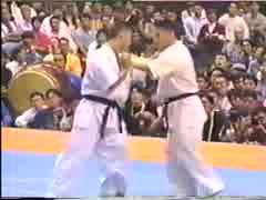 第６回 極真空手世界大会 決勝戦「八巻 建志 vs 数見 肇」(1995年11月5日)