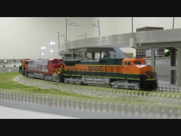 コンテナ列車を眺める。