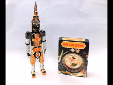 トムヤムクンの空き箱でロボットを作ってみた