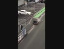 イノシシにはねられるサラリーマン