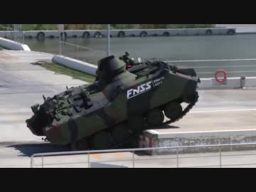 トルコ製装甲車「ACV-15」走行デモ