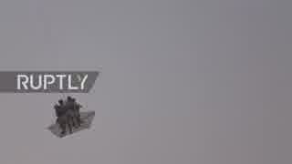 【ロシア】兵士を吊り下げて飛ぶヘリコプター
