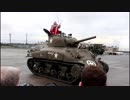 戦車に乗るサンタクロース