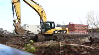 Excavator On Construction Site　素人　28歳　サラリーマン　イケメン