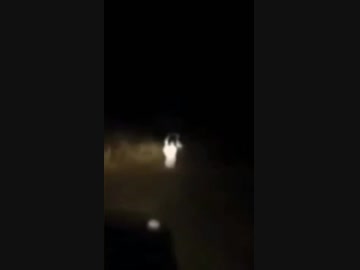 【心霊映像】イギリスで車を追いかけてくる幽霊が撮影される