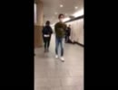 大阪 梅田駅 サラリーマン 喧嘩　ストリートファイト KO（ぼかし）