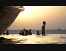 Men Bathing in River Ganges in Varanasi　生田真崇