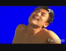 あくびしながら笑うAKNM