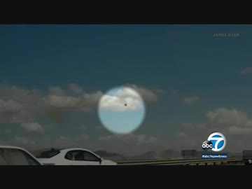 戦闘機(F-16)の事故、脱出するパイロットを捉える-閲覧注意(米05/22報道)