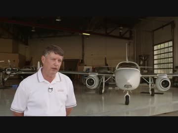 Me262を思い起こさせる飛行機 Aerostar Jet