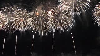 新潟県長岡市の日本三大花火大会の感動のフェニックスだべした〜□