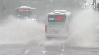 韓国南部を17号台風ターファ(打破)が打破...被害映像