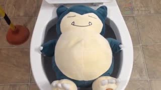 カビゴンをトイレに流してみた