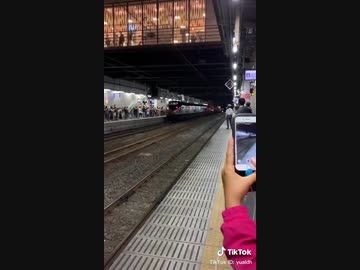 天皇陛下を見た女子中学生の反応が微笑ましいK