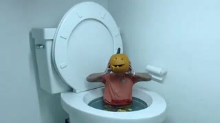 ハロウィンとキチガイをトイレに流してみた