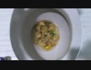 M&M'sとリッツとレッドブルをトイレに流してみた