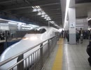 700系のぞみ182号　博多駅入線