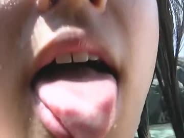 中越典子　カメラペロペロ