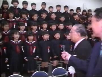 創価小学校の新１年生と記念撮影 Nicozon