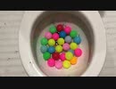 M&M'sとピンポン玉をトイレに流してみた