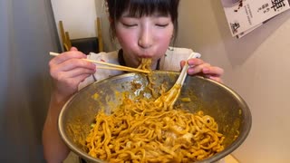 【大食い】二郎系辛痺麺☆食後の御腹公開【デカ盛り】【もえあず】